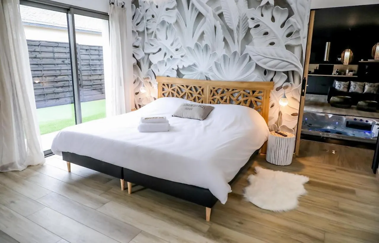 Holiday home Au Domaine Des Anges, 3 Gites Luxueux Avec Jacuzzi Privatif, Sauna, Mini-Piscine, Piscine Exterieure Chauffee En Saison Bain-de-Bretagne France